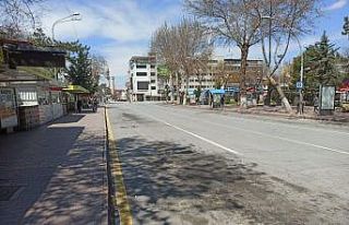 Malatya’da ana caddeler boş kaldı