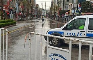 Malatya’da ana caddeler trafiğe kapatıldı