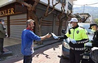 Manisa’da 2 milyon 854 bin 765 adet maske dağıtıldı