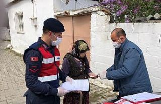 Manisa’da yardım paraları evlere teslim edilmeye...