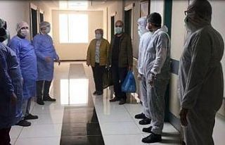 Mardin’de korona virüsü yenen çift, aynı gün...