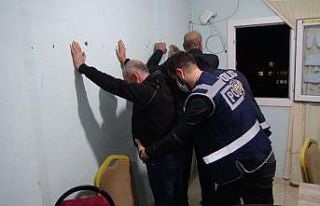 Mardin’de kumar operasyonu: 8 kişiye 39 bin lira...