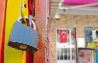 Marketler pazartesi gününe kadar kepenk kapattı