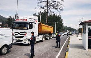 Marmaris’in ilk kontrol noktasında Korona virüse...