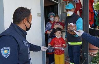 Marmaris’te zabıtadan küçük çocuğa doğum...