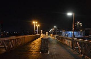 Megakent İstanbul, sessizliğe büründü