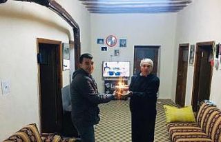 Mehmetçikten babasına doğum günü sürprizi