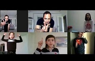 MER Koleji öğrencileri güne uzaktan spor eğitimiyle...