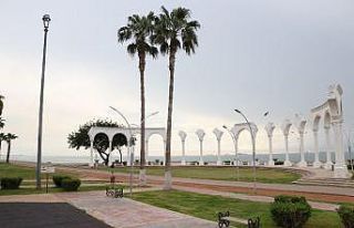 Mersin evde kalarak büyükşehirler içinde en az...