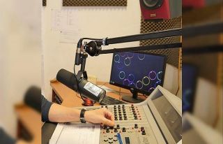 Mikrofonlardan moral aşılayacaklar