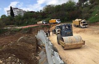 Millet Caddesindeki duvar ve menfez çalışmalarına...