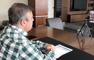 Milletvekili Maviş, konferans aracılığıyla toplantı...