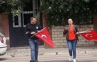 Muhtar ve öğretmen ele ele verip sokağa çıkamayan...