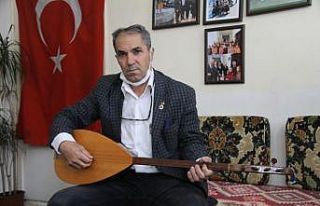 Muhtardan korona virüse şarkılı tepki