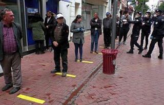 Nazilli polisinden asırlık Perşembe Pazarında...