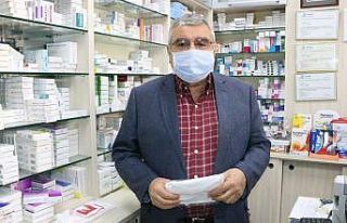 Niğde’de eczanelerde maske dağıtımı devam ediyor