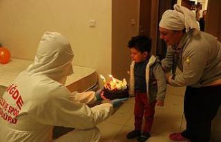 Niğde’de karantinadaki Mehmet Güven’e 4 yaş...