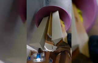 Ofisi kumarhane ye çevirmişler