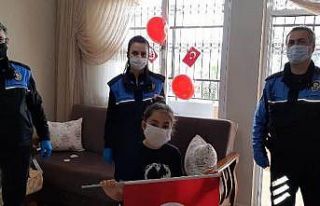 Öğrenciler 23 Nisan’ı evlerinde kutladı