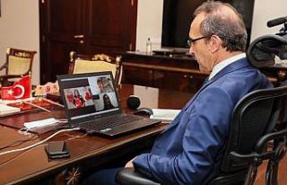 Öğrenciler Vali’ye Skype’ten şiir okudu