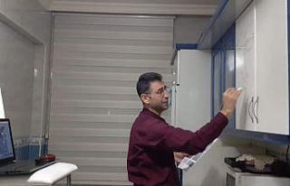 Öğretmenden örnek davranış, mutfak dolabının...