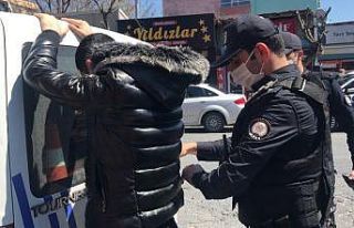 Okmeydanı’nda minibüs denetiminde ilginç diyalog