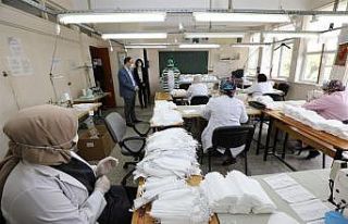 Okulda günlük 3 bin maske üretimine erişildi