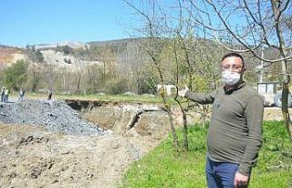 Onlarca kamyon hafriyat obruğun ancak yarısını...