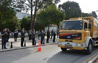 Ortaca’da temizlik işçilerine alkışlı destek