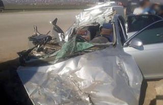 Otomobille tır çarpıştı: 1 ölü, 1 yaralı