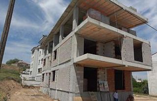 (Özel) 15 metre yüksekten el arabası ile düşen...