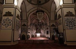 (Özel) 621 yıllık tarihi Ulu Cami’deki sessizlik...