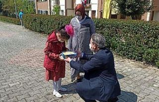 Özel çocuğun doğum gününü öğretmeni unutmadı