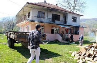 (Özel) Öğrencileri için evde ödev hazırlayıp...