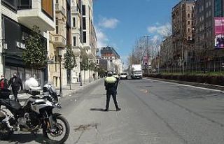 (ÖZEL) Polisten Tarlabaşı Bulvarı’nda korona...