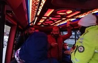 (Özel) Sosyal mesafe kuralını hiçe saydılar:...