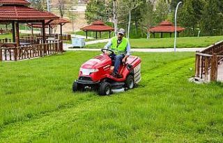 Park ve bahçelerde bahar temizliği