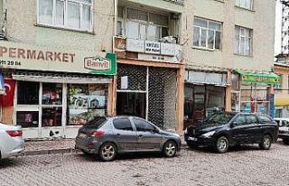 Pasajdaki iş yerlerinden kira almaktan vazgeçti