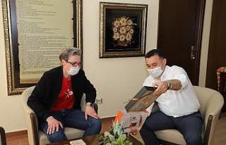 Paylaştıkları Korona virüs mücadelesi görüntüleriyle...