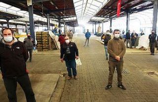 Pazar esnafından sosyal mesafeli mağduriyet açıklaması