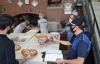 Pazaryeri’nde zabıtalardan Ramazan pidesi denetimi