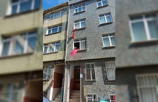 Polis ekiplerinden minik kıza anlamlı hediye