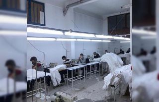 Polis, kaçak maske ve tulum üretenlere göz açtırmadı