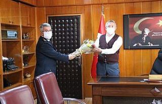 "Polisimiz gece gündüz demeden fedakarca çalışıyor"