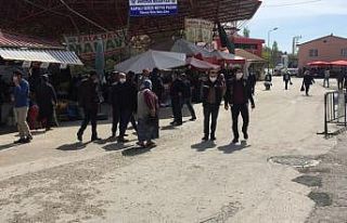 Polislerden sosyal mesafe uyarısı