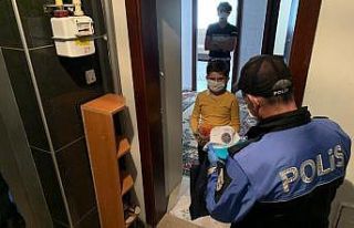 Polisten işitme engelli Ali Talha’ya doğum günü...