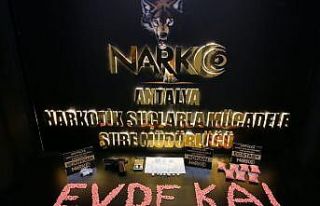 Polisten uyuşturucu operasyonu sonrası ‘Evde Kal’...