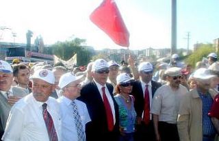 Posbıyık Özbek için baş sağlığı diledi