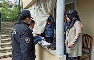 Postacılar bu defa para vermek için kapı kapı...