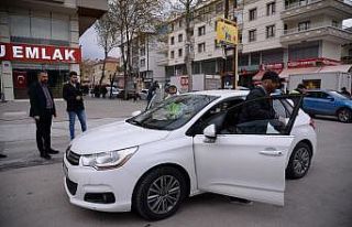 Pursaklar’da araçlar tek tek dezenfekte ediliyor